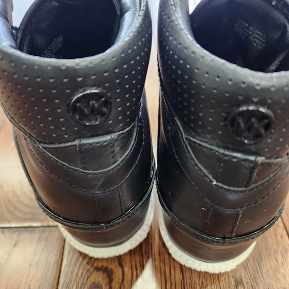 Michael Kors WEDGE Shoes - Picture 12 of 16